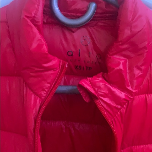 Red puffer jacket - Picture 3 of 3